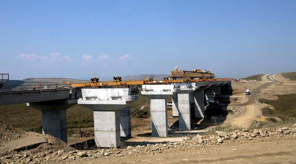 CNAIR: Trei secţiuni din Autostrada Transilvania intră în linie dreaptă