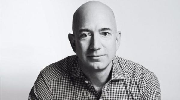 Miliardarul lumii susține că e șantajat. Cine l-a supărat pe Jeff Bezos