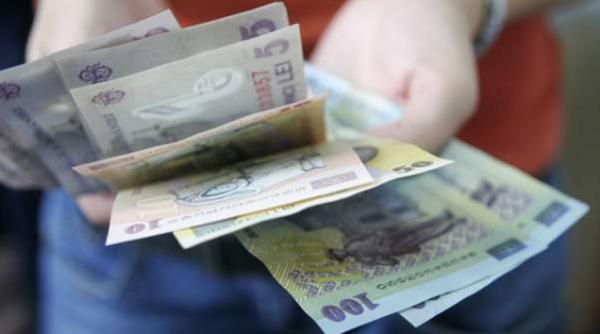 Oficial BNR, semnal de alarmă: De ce să mai stea băncile în România? 