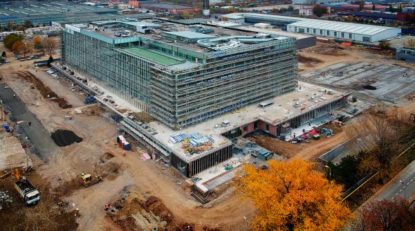 Renault are un sediu enorm în București. Construcție de 58.000 de metri pătrați  