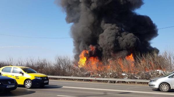 Incendiu violent la un centru de dezmembrări auto din Voluntari