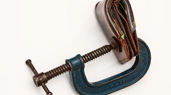 Salariile românilor. Prea puține decente, prea multe la limita medie