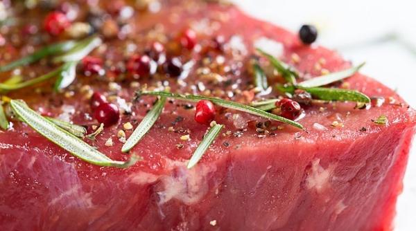 Scandalul cărnii din Polonia. Cehia suflă și în iaurt