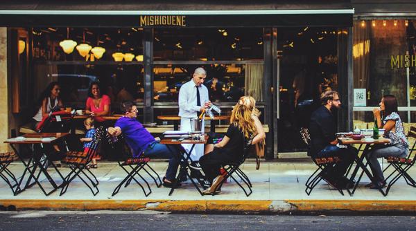 Veste proastă pentru chelneri. Ce s-ar putea întâmpla cu bacșișurile