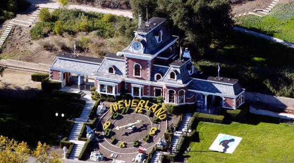 Neverland, celebra reședință a lui Michael Jackson, scoasă la vânzare. Preţ neaşteptat