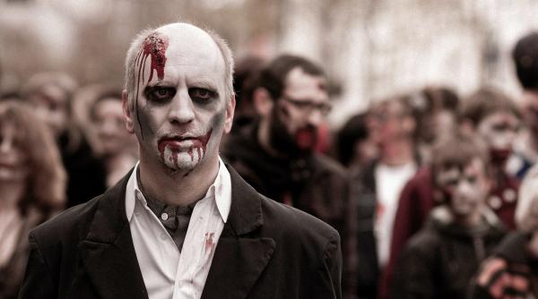 Economia Chinei trasă înapoi de... zombie