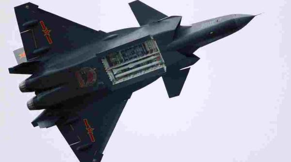 Cât costă noua armă a chinezilor. Este complet invizibilă iar SUA trebuie să ia măsuri