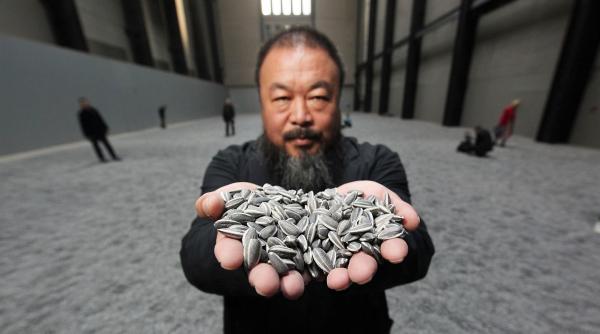 Un chinez a ”salvat” 30 de tone de nasturi. Întrebarea e de ce?