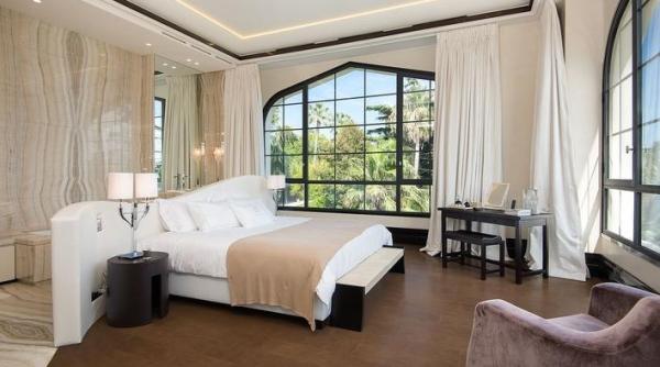 Record la Cannes. Castel vândut la un preț incredibil FOTO