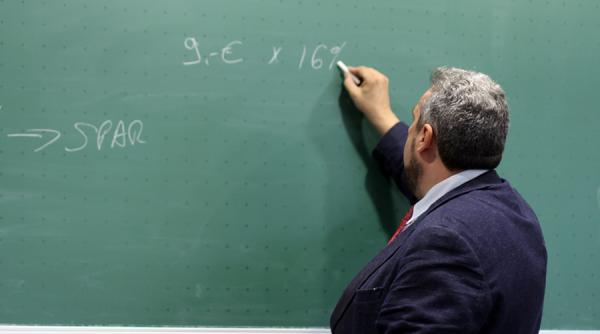 Majorări salariale în învățământ. Cine primește sporuri