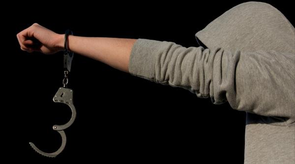 Mașini percheziționate fără mandat. Proiectul ministrului de Interne