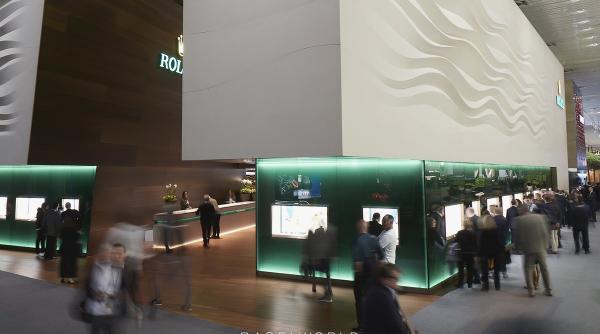 Brexit-ul și vestele galbene lovesc industria ceasurilor din Elveția