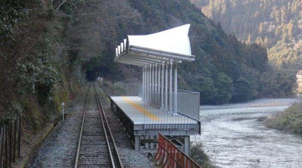 Gara fără intrare sau ieșire. Unde poate fi văzută