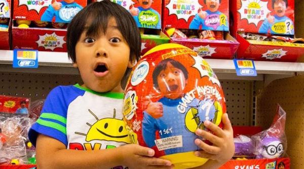 Un puști de numai 7 ani a câștigat într-un an 22 milioane de dolari