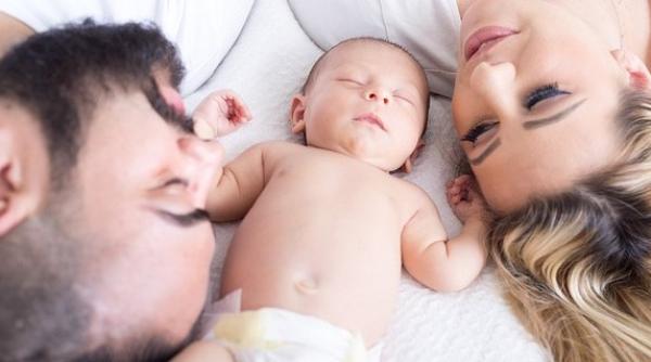 Concediu pentru părinți. Noi reguli adoptate de Parlamentul European