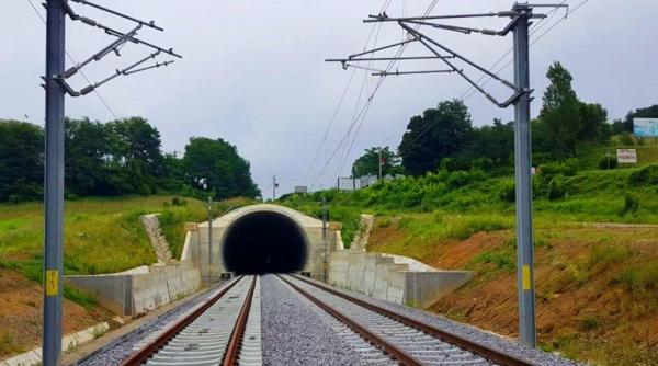 A fost deschis cel mai lung tunel de cale ferată de după 1989