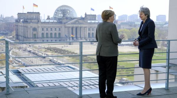 Brexit - Întâlnire crucială între Theresa May și Angela Merkel