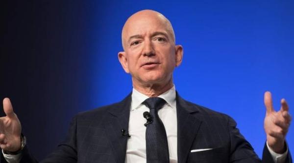 Un gigant se prăbușește? Avertismentul lui Jeff Bezos, miliardarul lumii 