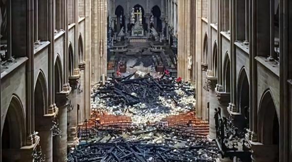 Notre Dame incendiu:  Imaginile dezastrului. Ce a mai rămas din catedrală. VIDEO