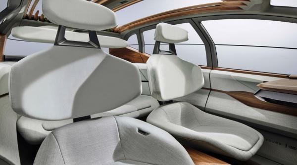 Mașină electrică, model revoluționar: Cu grădină la purtător FOTO