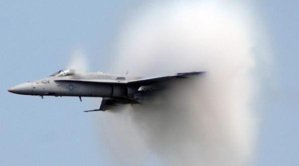 Demonstrație de forță. China își etalează ultimele avioane și submarine 