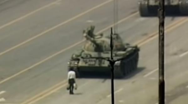 O reclamă a producătorului de camere foto Leica înfurie China VIDEO