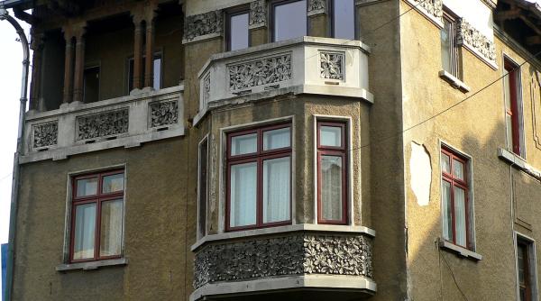 Lege pentru tunuri imobiliare. Primăriile pot vinde clădiri fără licitaţie