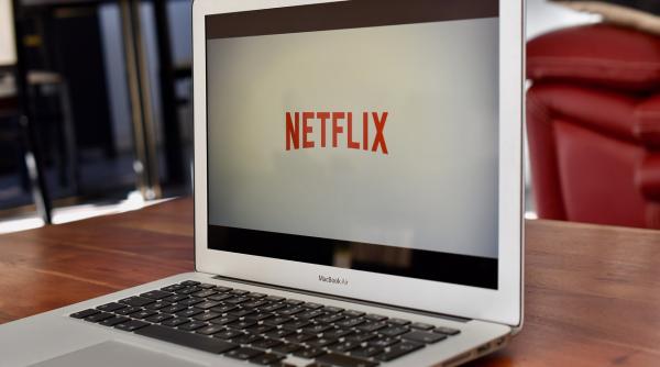Netflix testează pe piața românescă abonamente de sub 4 euro