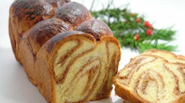 Prețul cozonacului de Paște tot mai mare. Cât a ajuns să coste