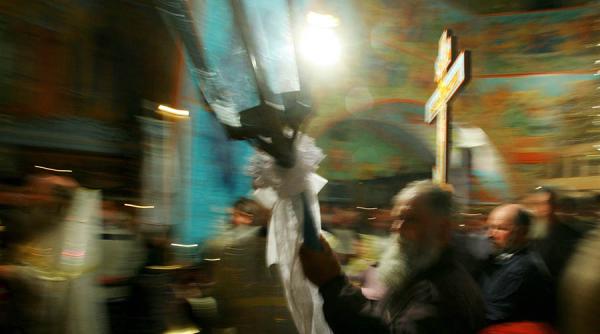 Cât cheltuie românii pe vacanțele de Paști