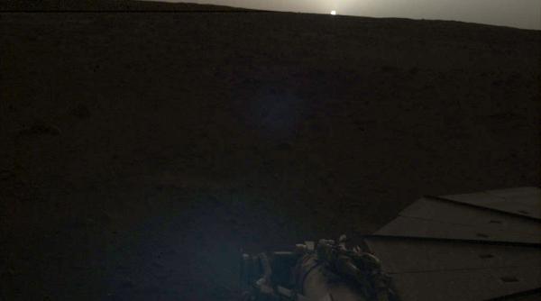 Cum arată un apus pe Marte. GALERIE FOTO