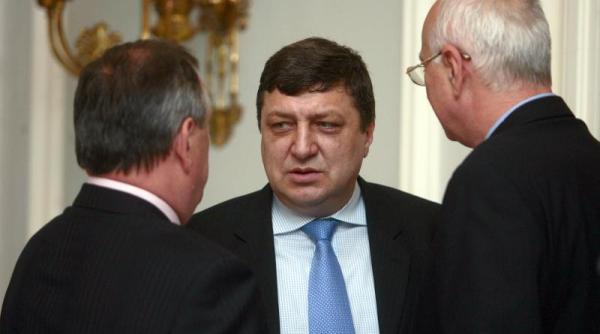 Politicianul care şi-a aranjat tot neamul în funcţii boiereşti la stat