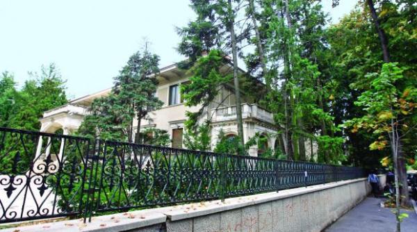 Vilele de protocol din România. Mulți bani pentru lucrări de renovare