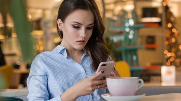 Operartor de telefonie, amendat din cauza majorării prețului abonamentelor