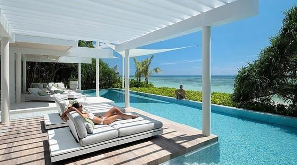 Cel mai scump resort. O cameră costă 100.000 de dolari și vinul 36.000