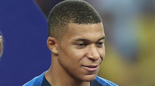 Cel mai scump fotbalist al planetei. Un nou record