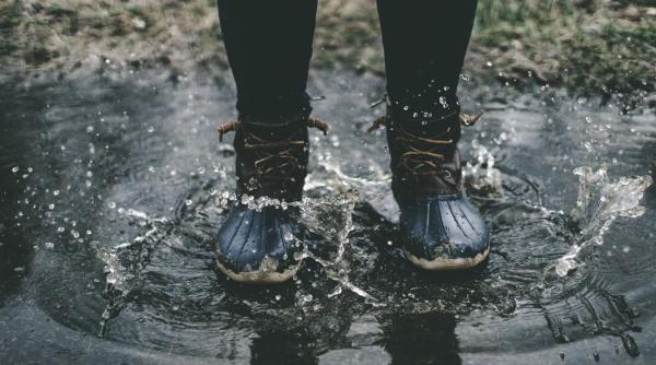 Prognoză METEO pentru București. Ploi torențiale și vijelii până vineri