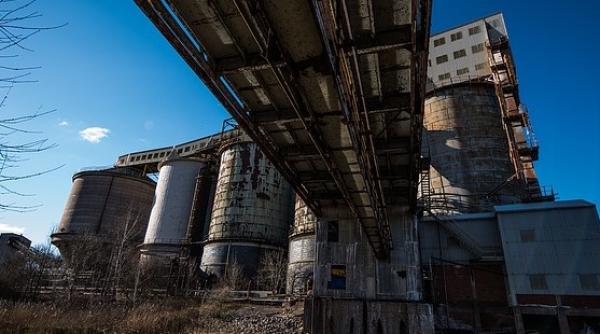 China intenţionează să mute 80% din uzinele sale chimice 