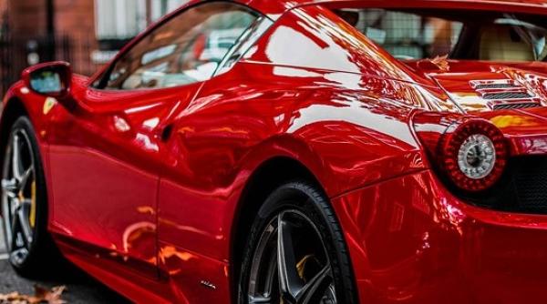 Bunuri confiscate de la corupți, vândute. Banii ajung la persoanele nevoiașe