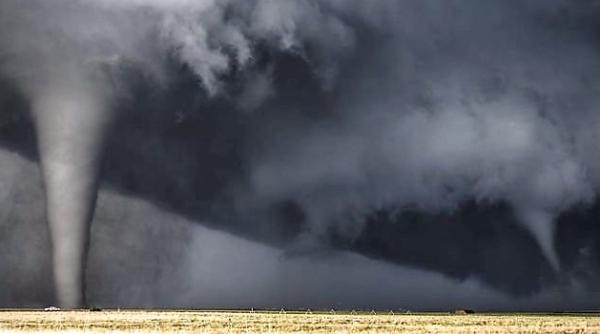 Românii, vulnerabili în fața vitregiilor naturii! Ce se întâmplă cu legea asigurărilor