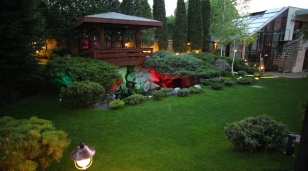 Vilă de lux din Snagov, demnă de un star de cinema, de vânzare. Cât costă și cum arată