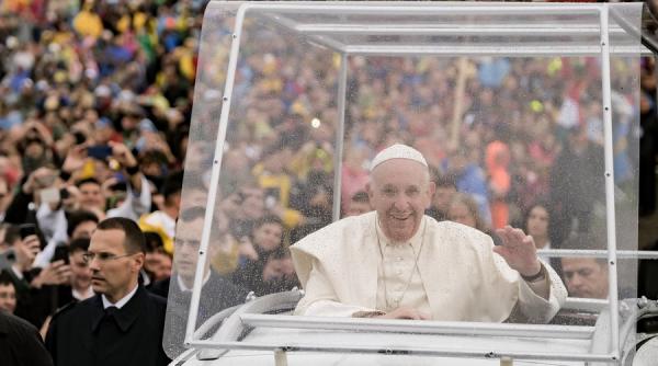 Vizita Papei Francisc. Suveranul Pontif a ajuns la Blaj