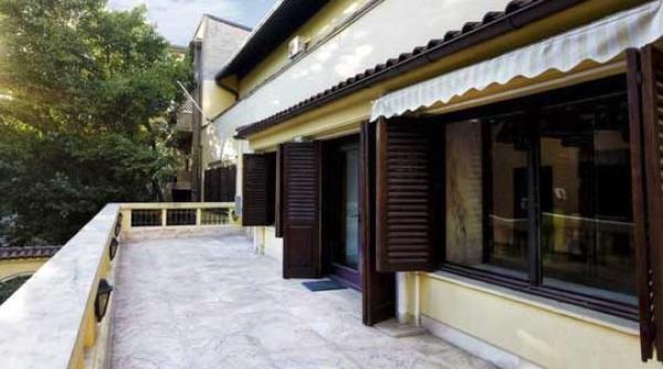 O celebră vilă istorică din centrul Capitalei se vinde. Cât costă