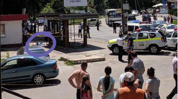 Un mort și doi răniți după ce o mașină a intrat în mulțime la Chișinău