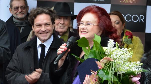 Averea unei mari actrițe, vândută bucată cu bucată. Inclusiv bijuterii