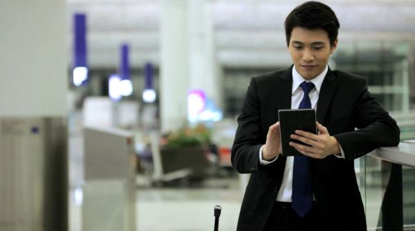 Vin asiaticii. Ce strategie au adoptat companiile