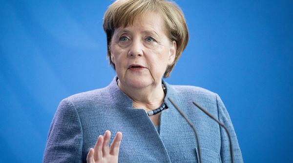 Angela Merkel a tremurat din nou. A treia oară în trei săptămâni VIDEO