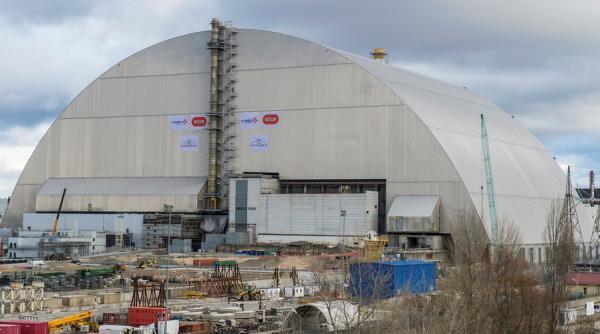 Centrala de la Cernobîl. Reactorul explodat are un nou înveliș VIDEO