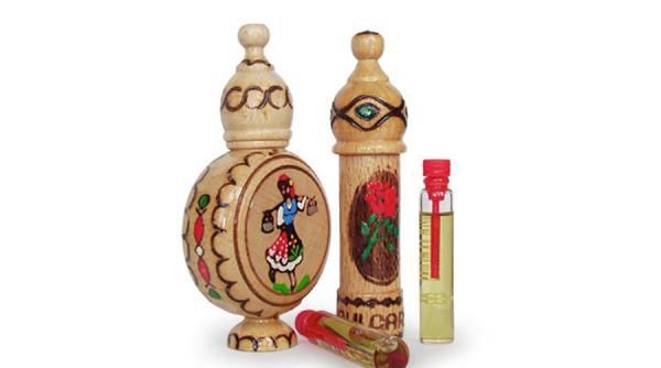 Bulgarii, cei mai mari producători de ulei de trandafir și lavandă