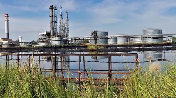 Rompetrol Rafinare continuă ecologizarea batalelor istorice din rafinăria Vega